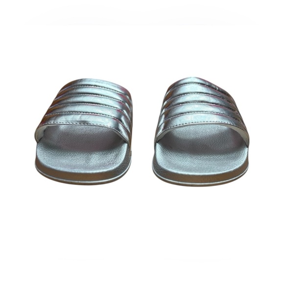 Shiny & Comfy Simon Chang Slip-On Sandals – Metallic Finish - Size 9 - Picture 4 of 8